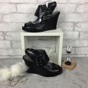 Qupid Black Wedge Peep-toe Sandal Size 10